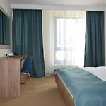 Regal 3*