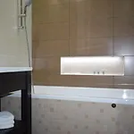 Regal Hotel 3*