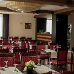 Regal Hotel 3*
