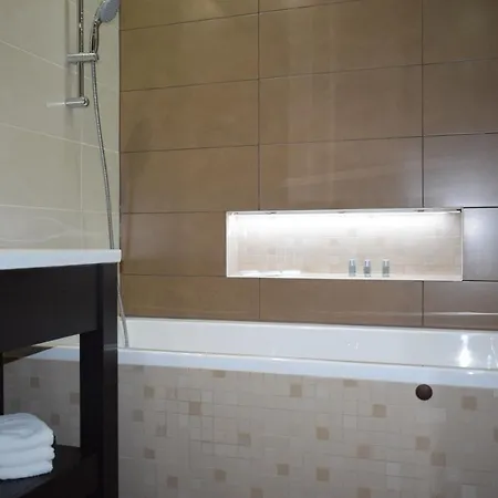 Regal Hotel 3*