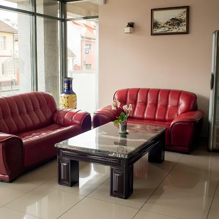 Regal 3*
