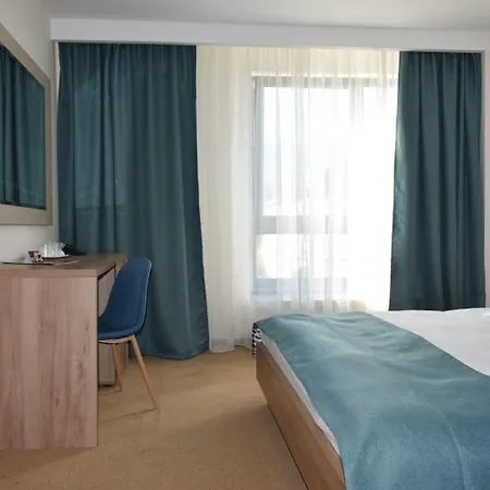 Regal 3*